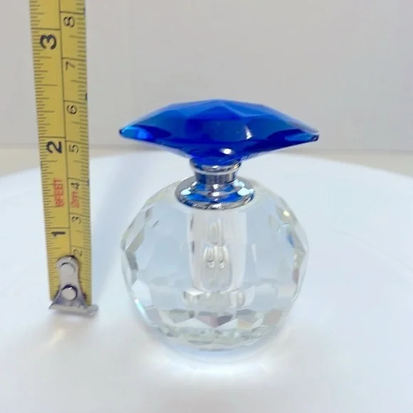 Clear Perfume Bottle with Blue Lid - Picture 6 of 7